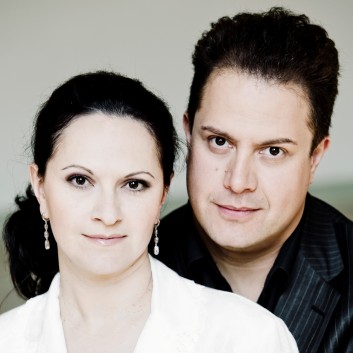 Genova & Dimitrov