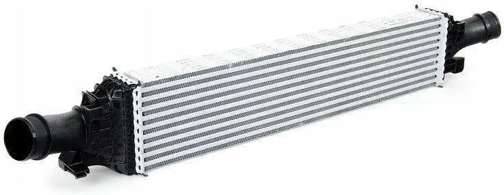 Audi Q5 intercooler hatékony töltőlevegő-hűtéssel. Pontos illeszkedés, megbízható teljesítmény, hosszú élettartam és gyors sz