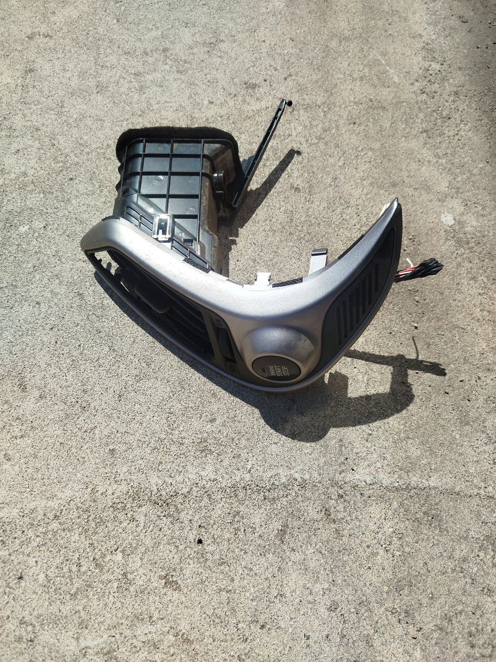 Hyundai ix35 motorindító gomb – kényelmes és megbízható indítókapcsoló a gyors motorindításhoz. Tartós kivitel, pontos illesz