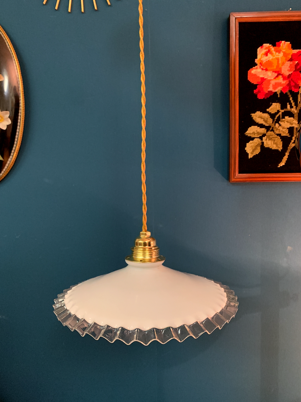 Suspension en opaline