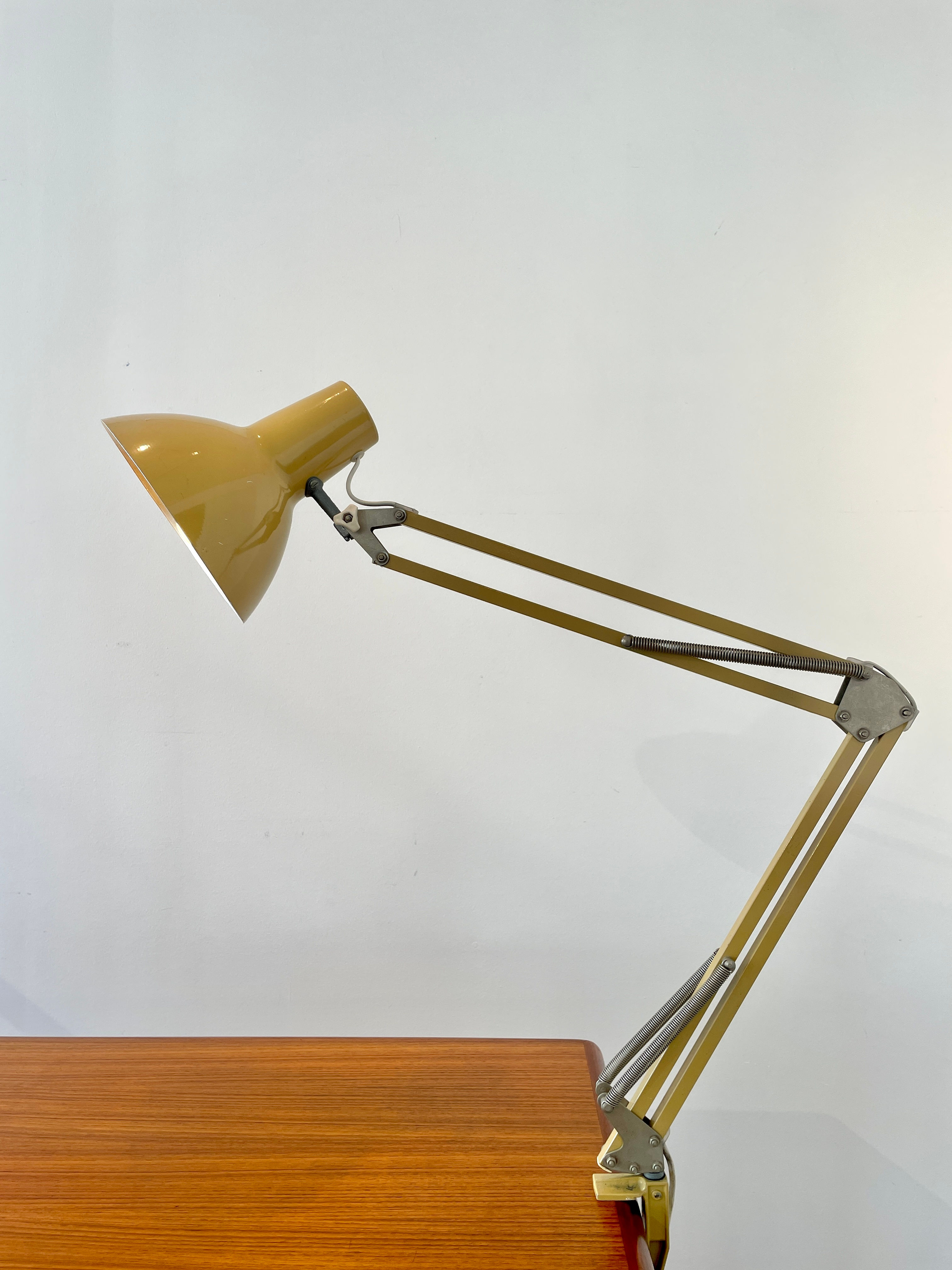 Lampe articulée d'architecte made in RDA