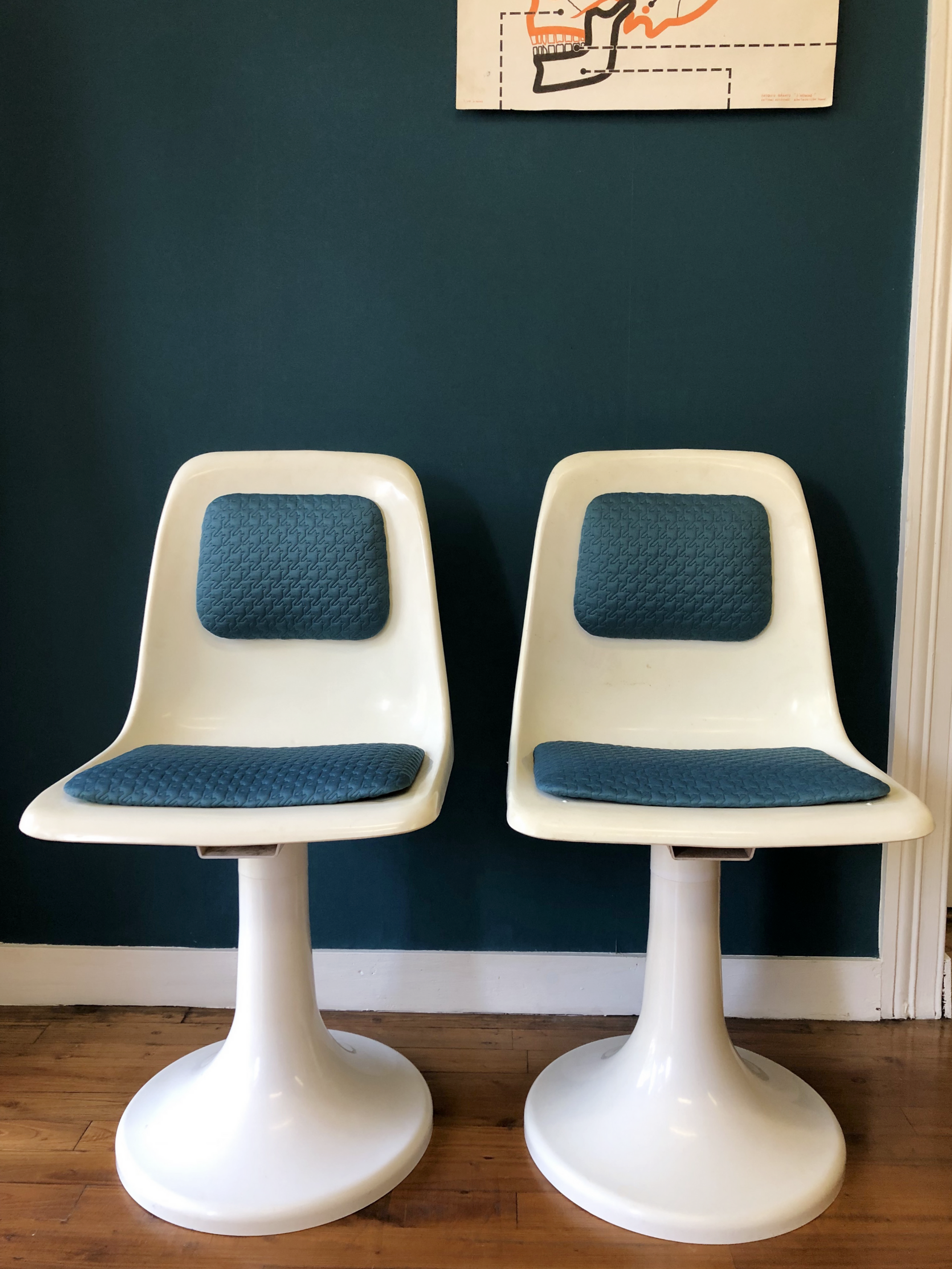 Paire de chaises tulipe