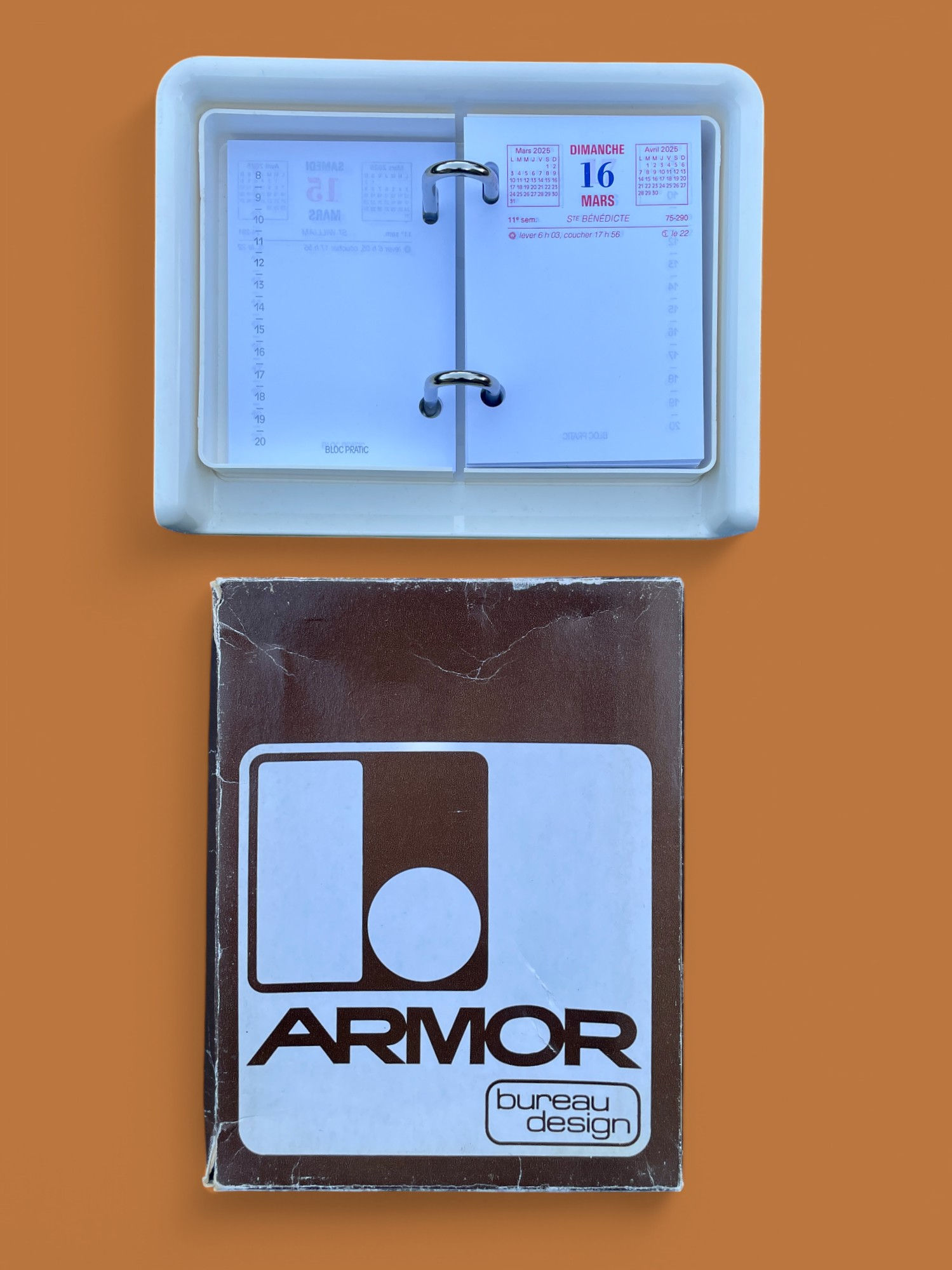 Porte-bloc éphéméride - Raymond Loewy