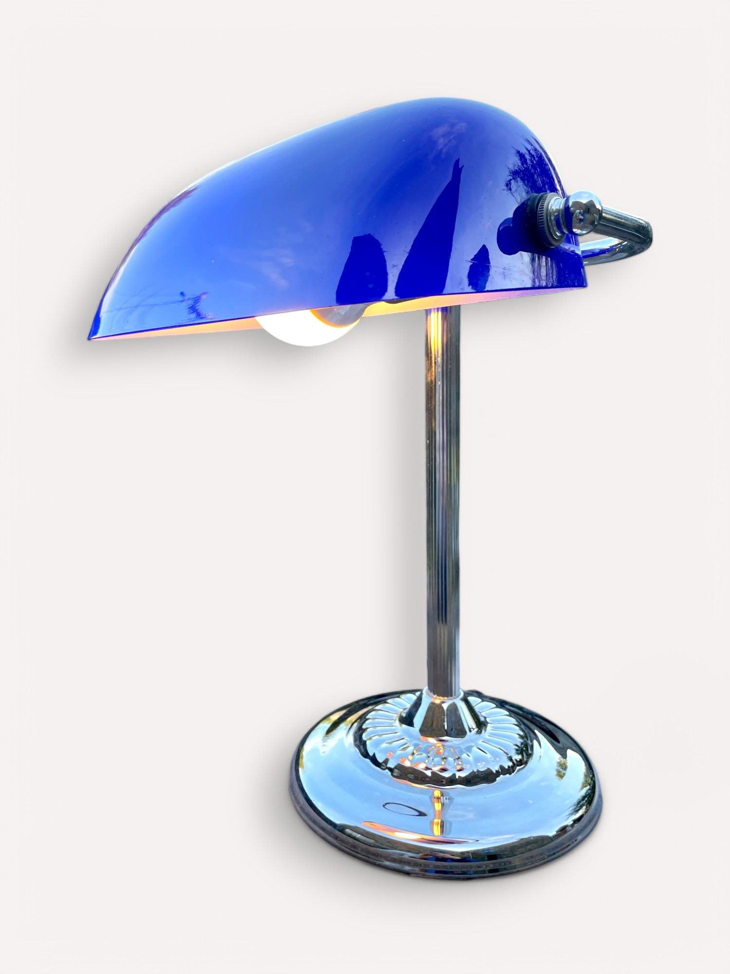 Lampe de banquier chrome et opaline bleue