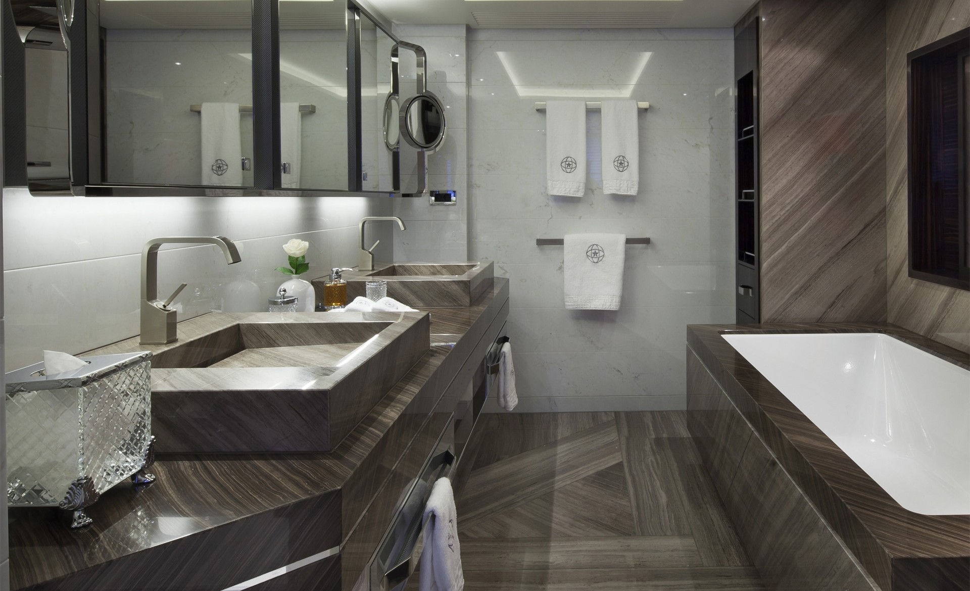 Galactica-Star-bathroom1-1920x1170
