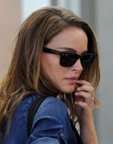 Wayfarer style sunglasses