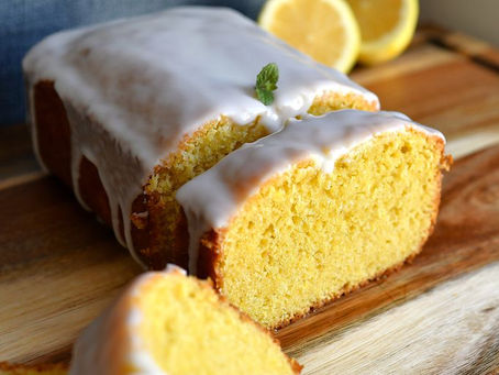 🍋🍰 Bolo de Iogurte com Limão no Liquidificador: receita fácil, fofinha e deliciosa