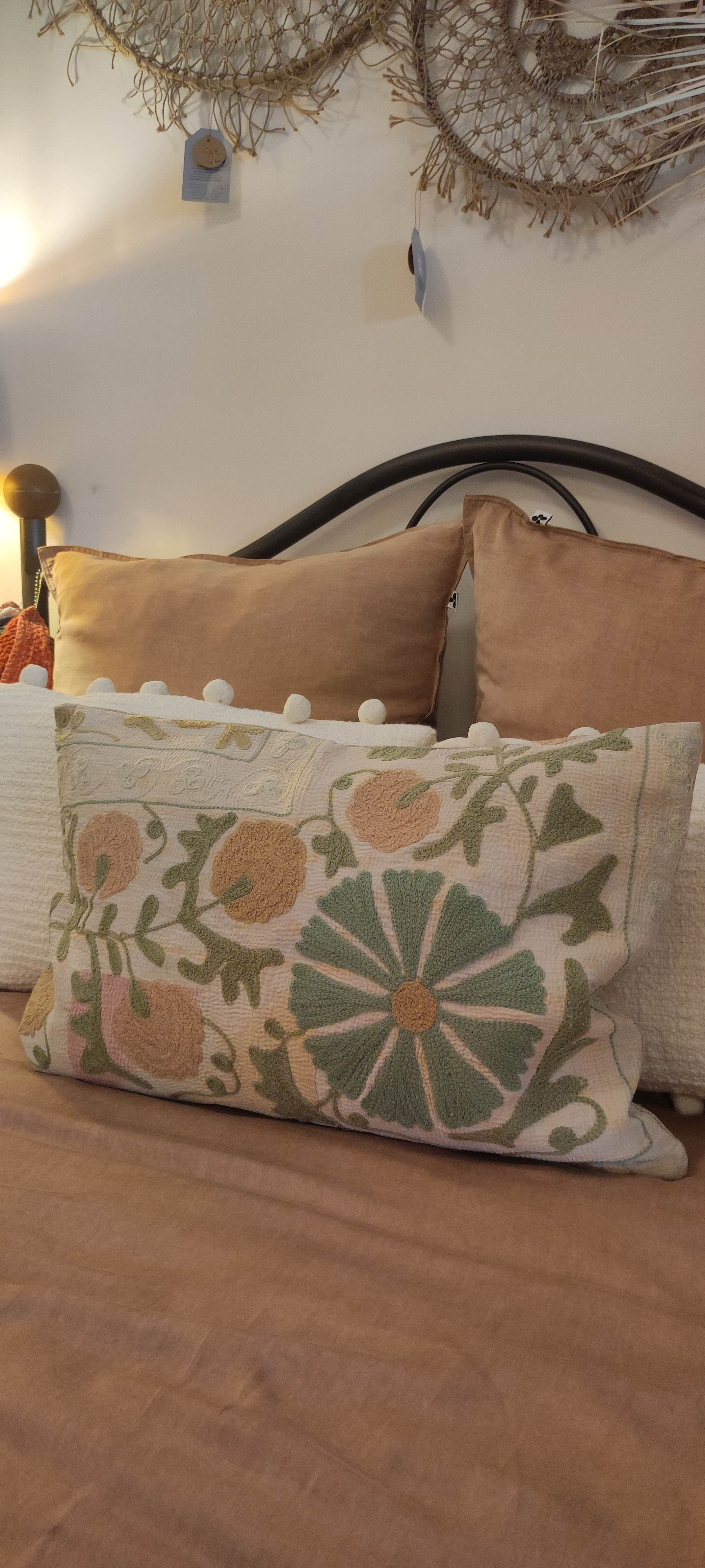 Coussin 40x60 Havana - Kantha brodé Suzani