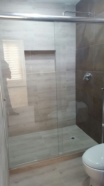 Corredera de alimunio cromado frontal.jpg