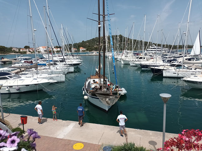 marina betina boat arrival