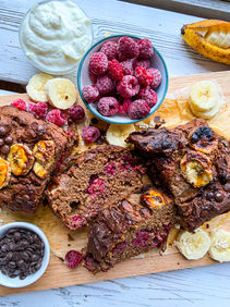 RASPBERRY CHOCOLATECHIP CHEESECAKE BANANABREAD (HP + GF + VG)