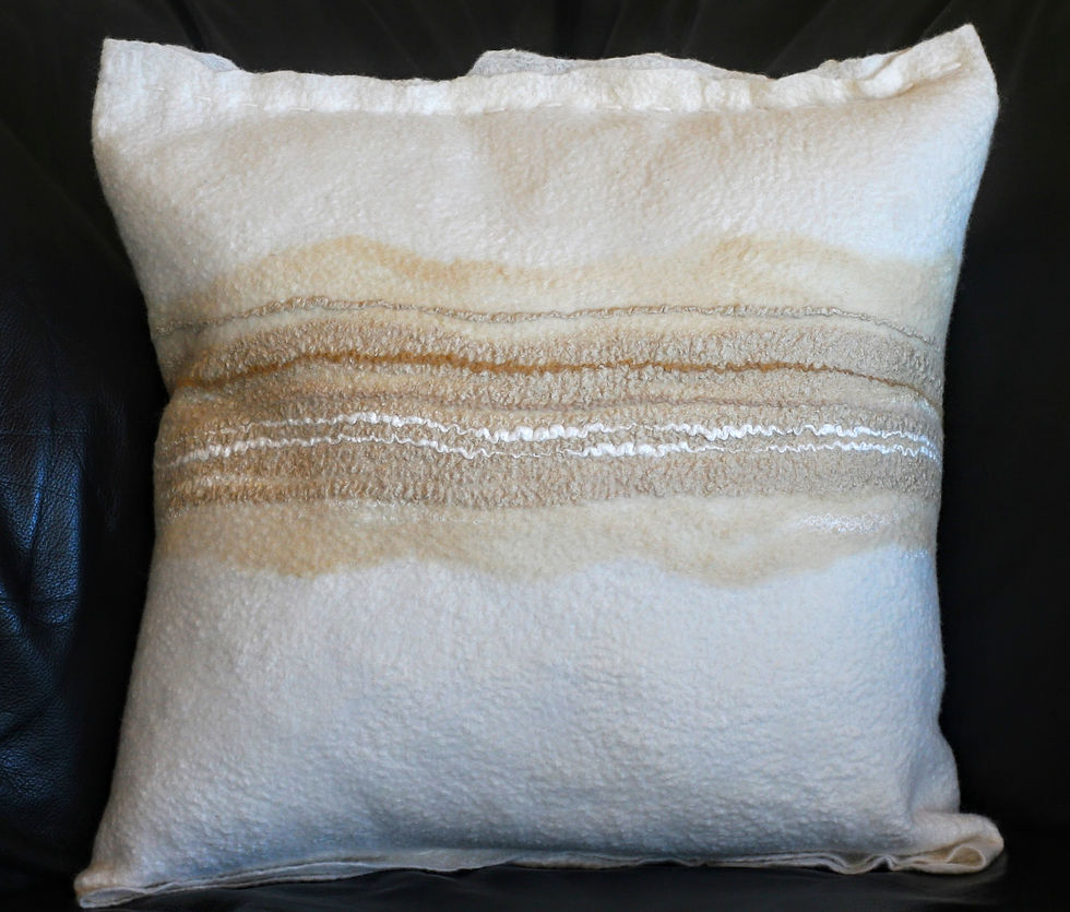 cushion - 'honey' #I