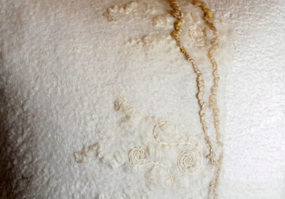 Thumbnail: cushion - 'natural white' #III