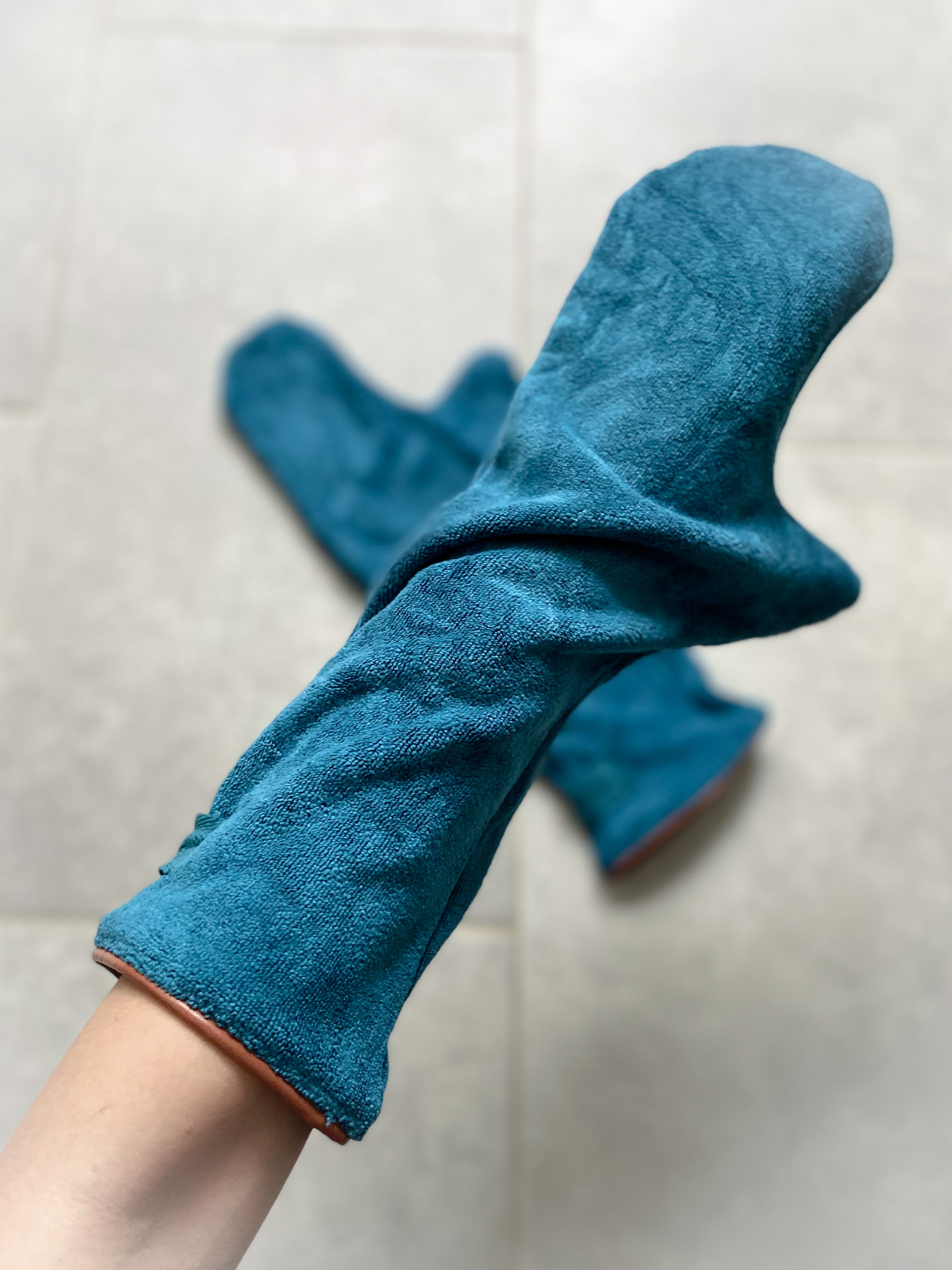 MAGICAL GLOVES BLUE