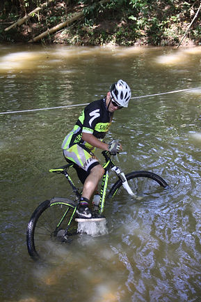 Bici en rio.JPG