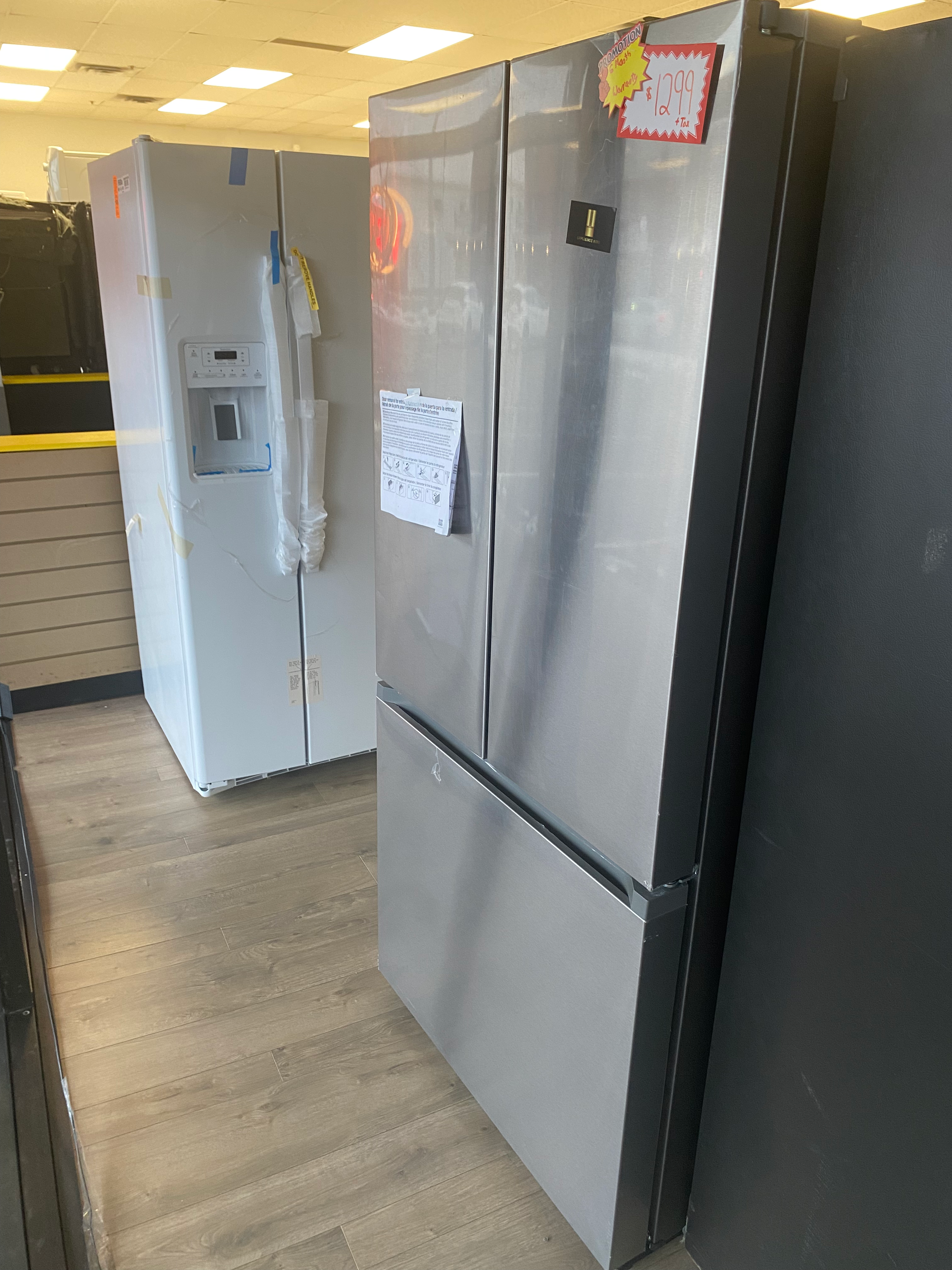 Samsung 32”stainless less French door fridge-RF18A5101SR