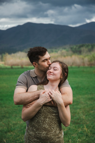 Outdoor couples photoshoot surrounded by Smoky Mountain views