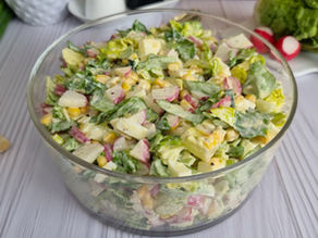 Wiosenna sałatka z jajkiem i rzodkiewką