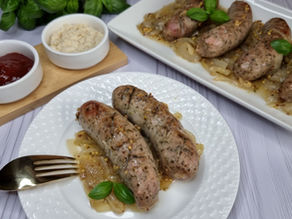 Biała kiełbasa zapiekana w piwie