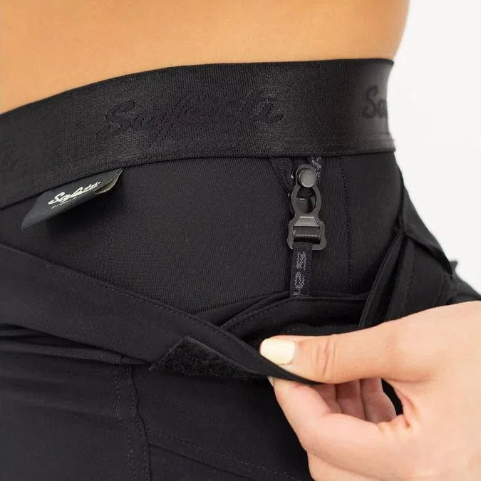 Thumbnail: Pantaloneta de mujer Aventura