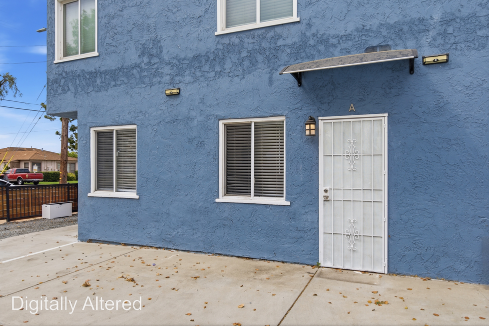 4-print-Front Door Exterior (2)