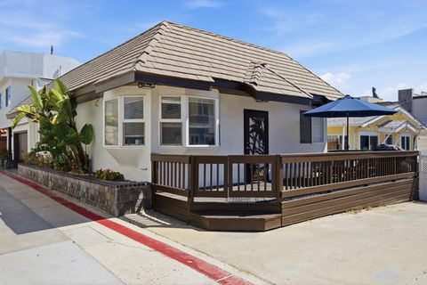 Beach Home Interior and Exterior Photos