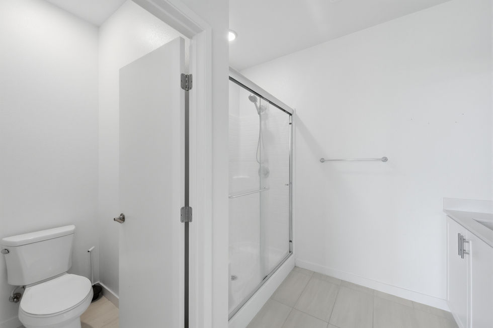 27-print-Master Bathroom