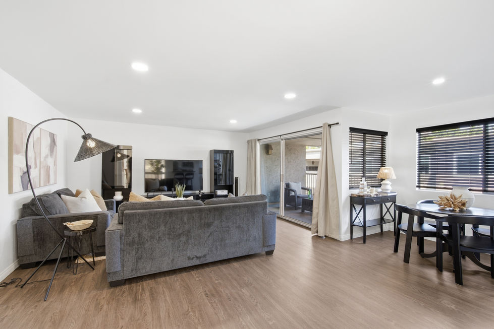 Living Room - Bracket 2