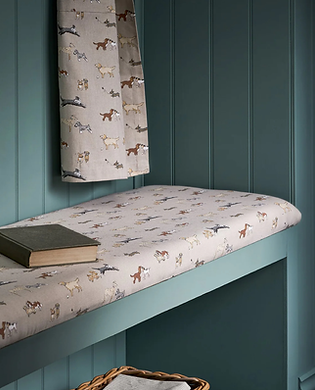 Sophie Allport Doggie Day Care bench cover