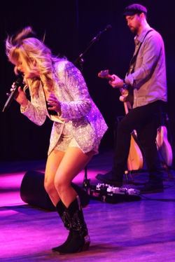 Elles Bailey - Photograph 40