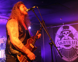 Jared James Nichols - Photograph 9