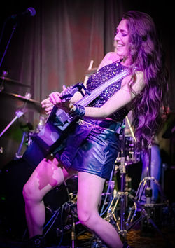 Jessica Lynn - Photograph 24