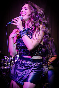 Jessica Lynn - Photograph 16