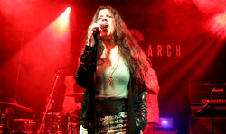 Sari Schorr - Yellow Arch Studios, Sheffield 14 04 2023 - Photograph 11