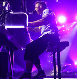 Shinedown - Photograph 6