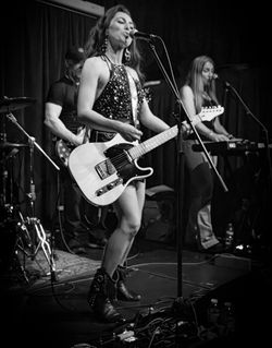 Jessica Lynn - Photograph 20