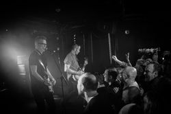 Kerbdog - Photograph 4