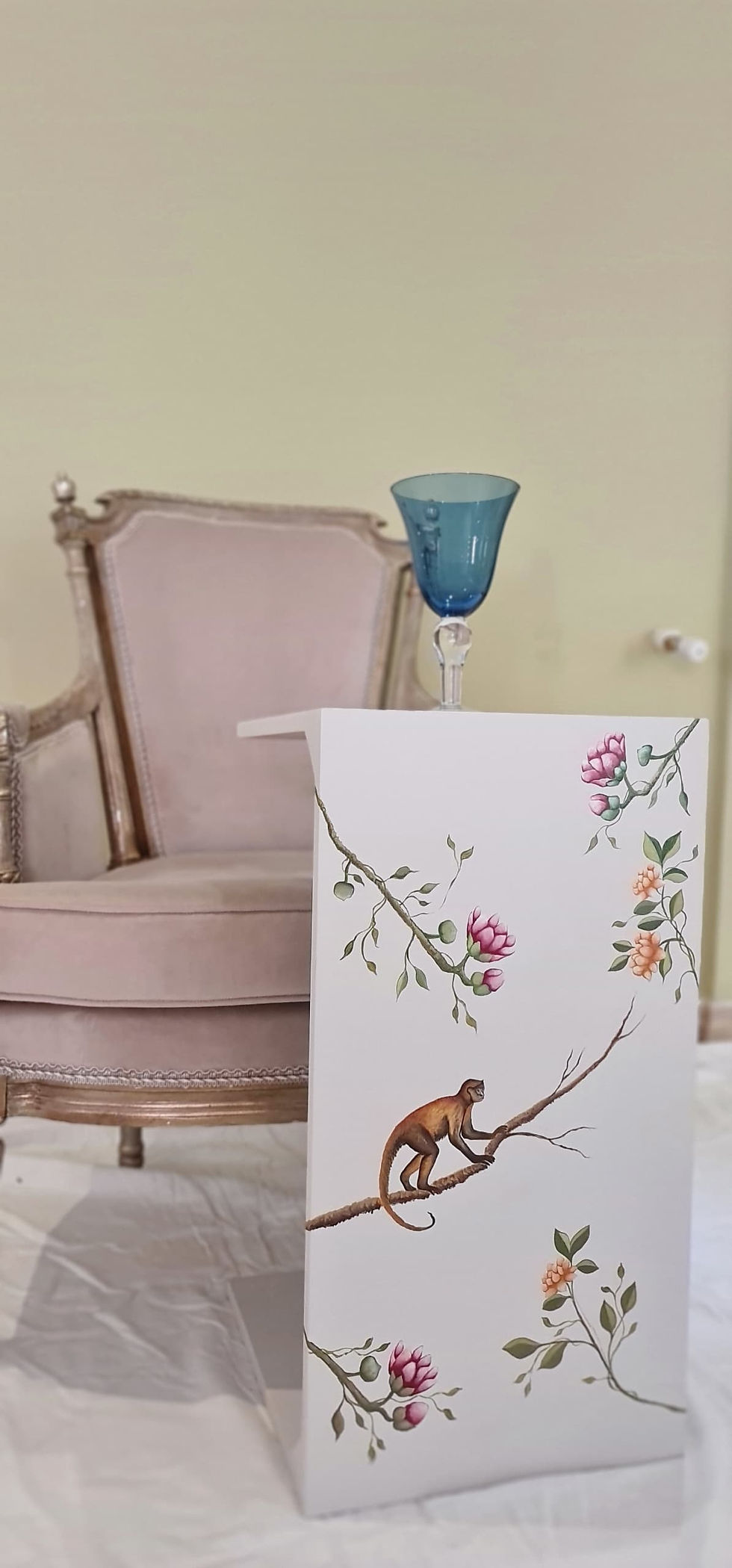 Miniature : side table hand painted