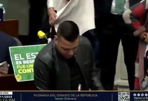 Cruce de acusaciones entre Jota Pe Hernández e Iván Cepeda en pleno Senado