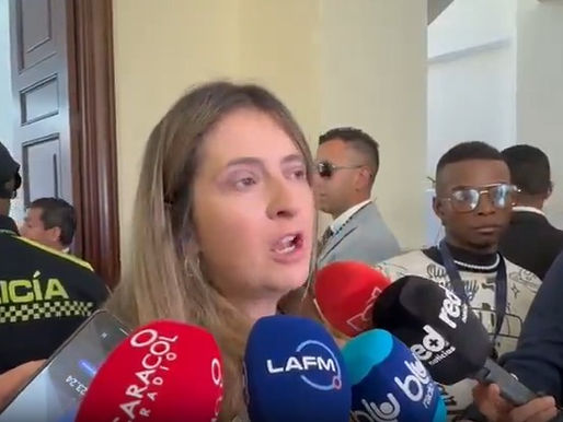 “Nos sentimos muy honrados de ser uribistas”: Paloma Valencia celebra absolución de Álvaro Uribe