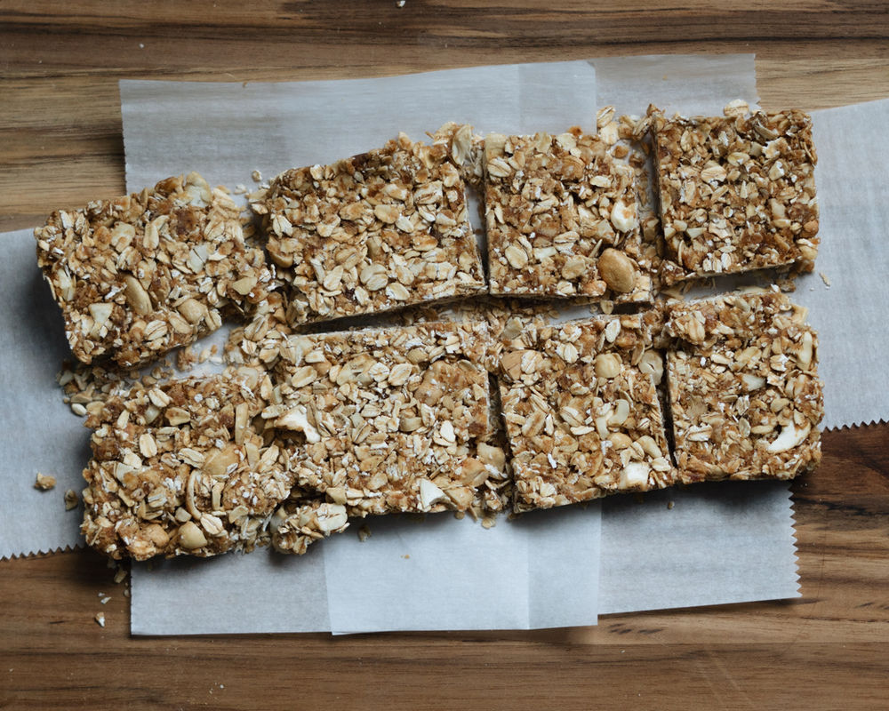 Crunchy Cashew Nut Bar Recipe