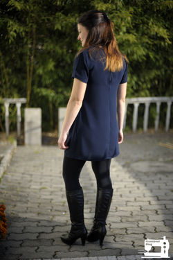 Robe bleu marine en crèpe