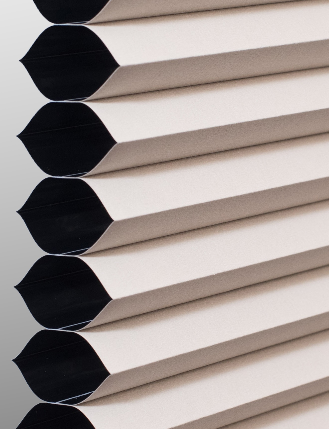 Alabaster Single cell cellular shade fabric swatch