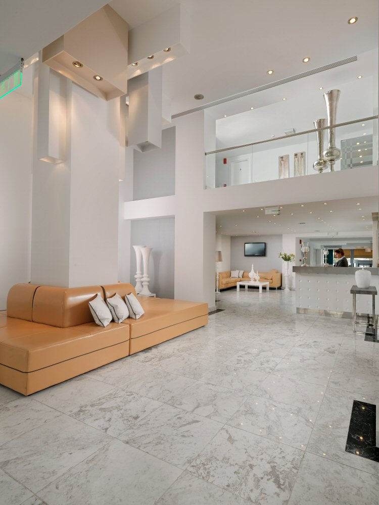 Lobby_1.jpg