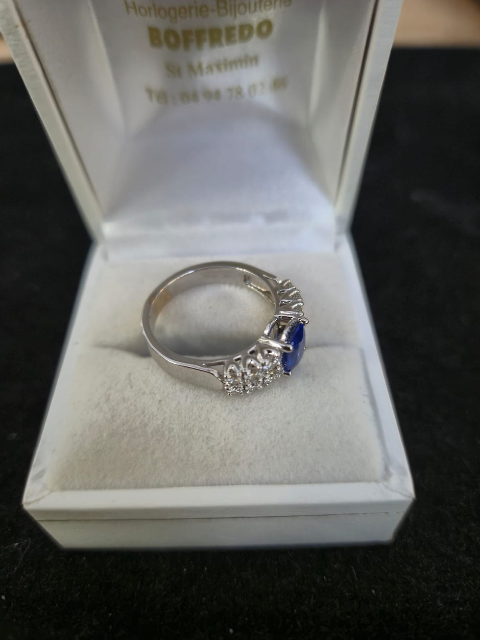 Miniature : Bague d'exception Saphir & Diamants