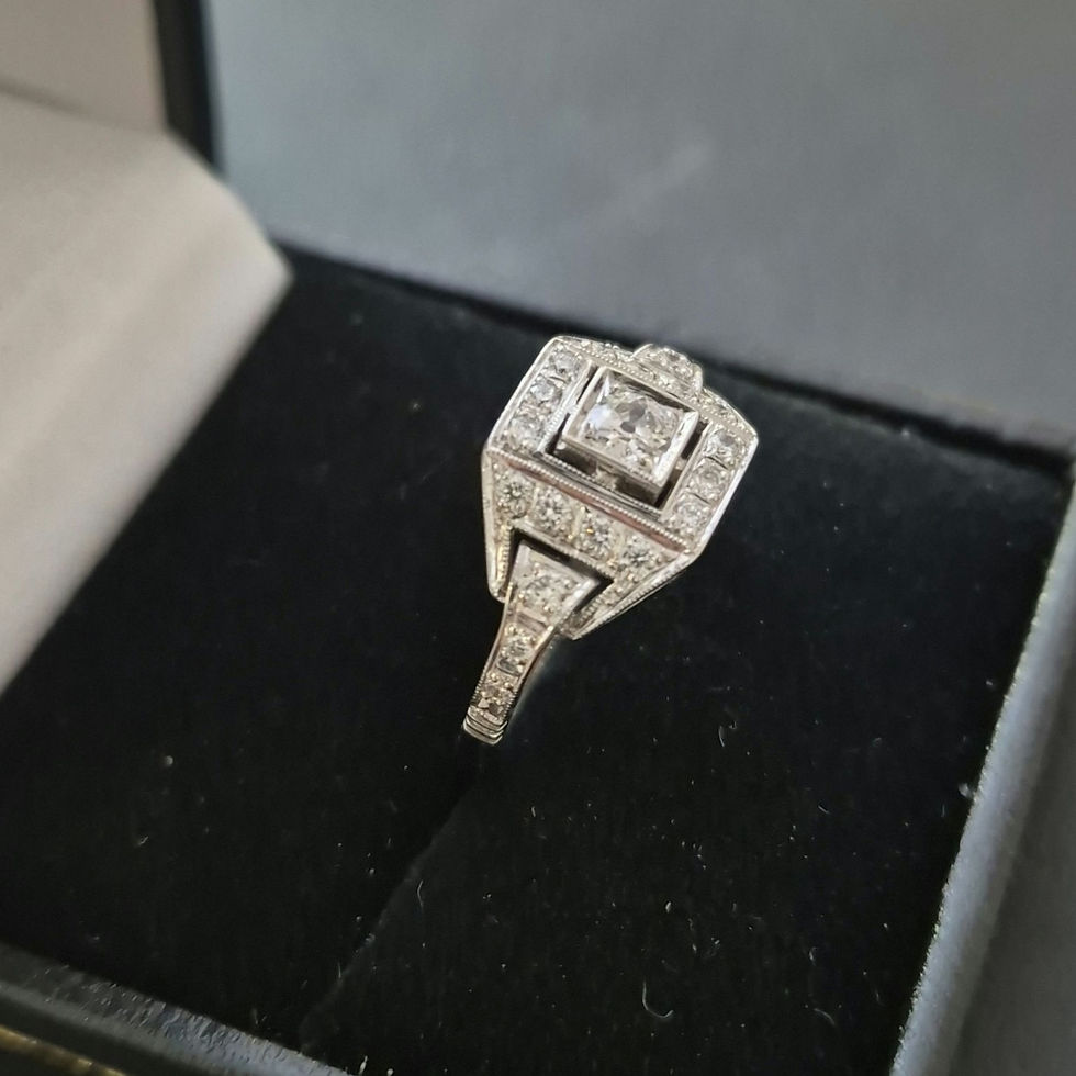 Miniature : Bague art déco or blanc 18 kt diamants
