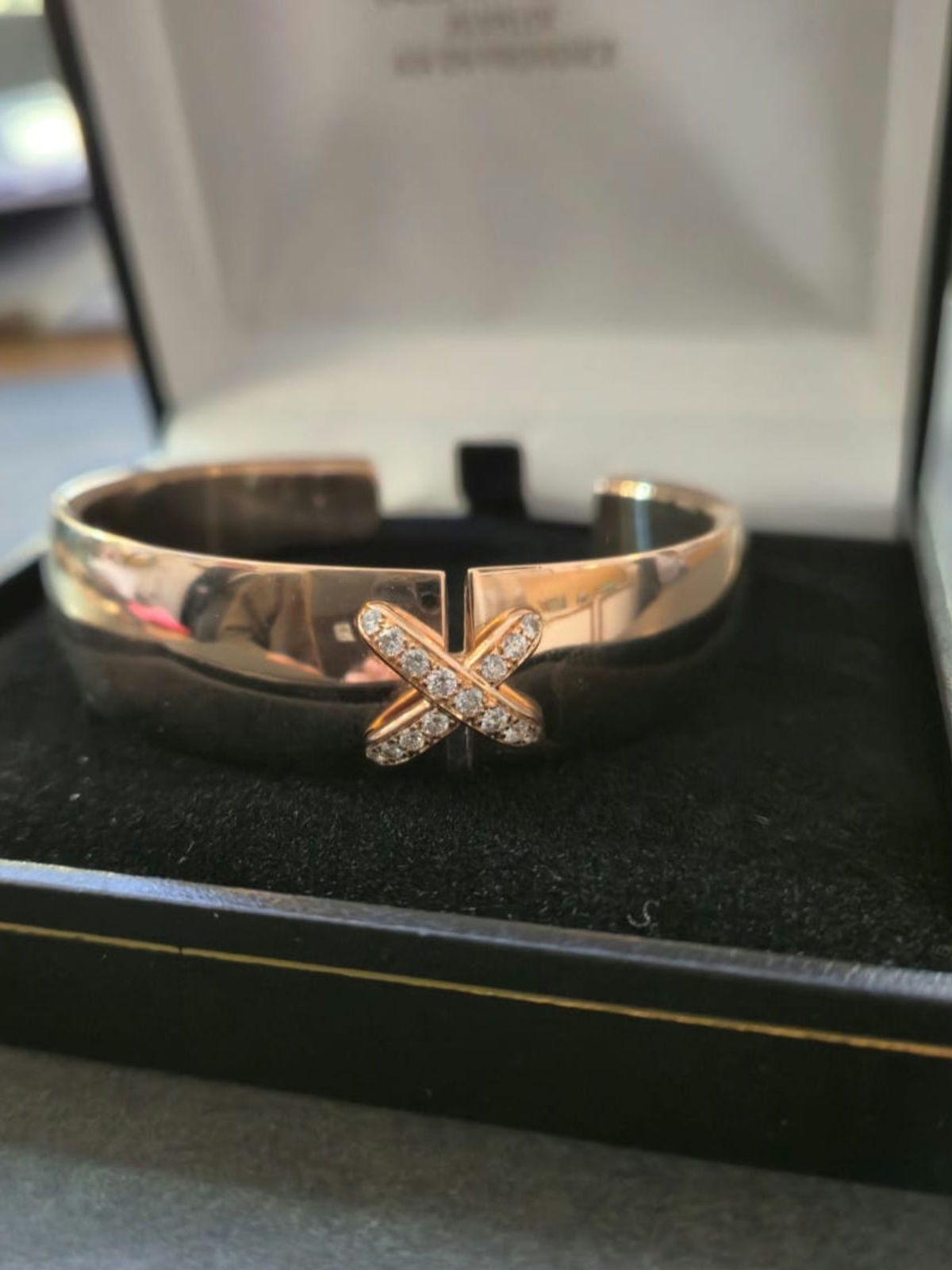 Bracelet or rose lien diamants signé Chaumet