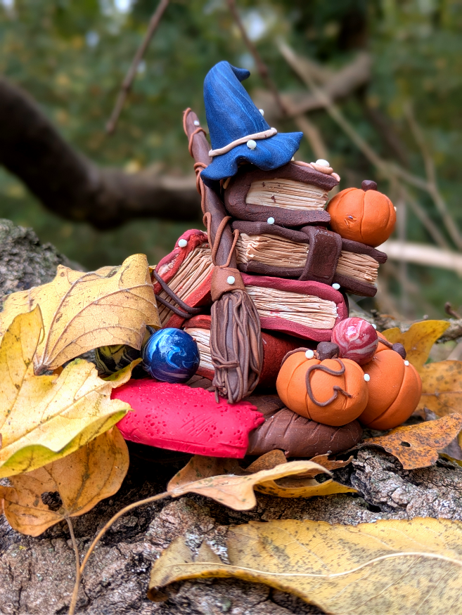 Miniature : figurine-artisanale-grimoires-et-ambiance-magique