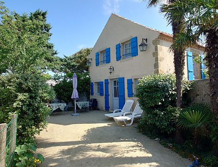 Capitaine Façade.JPG