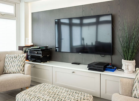 Media unit using Oak panels and stoneham Edwardian range units .jpg
